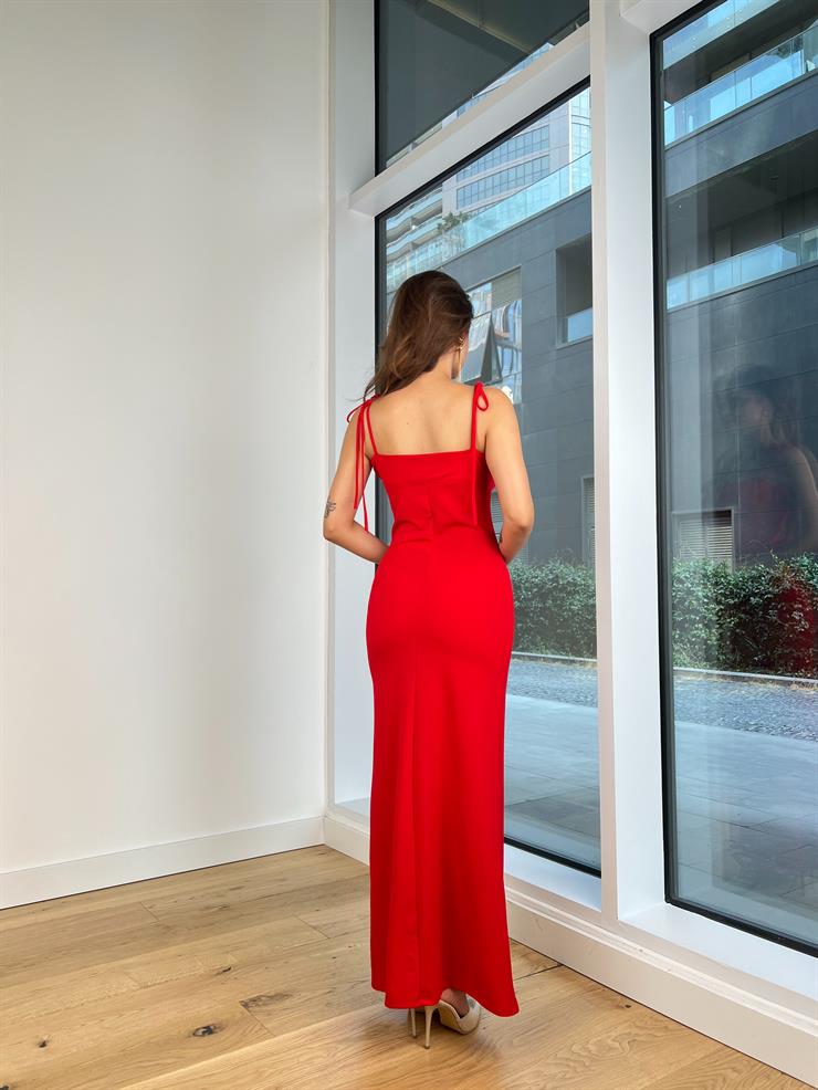 Askıları Bağlamalı Göğüs Dekolteli Stanis Kadın Kırmızı Maxi Elbise 24Y804