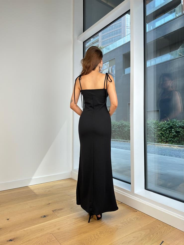 Askıları Bağlamalı Göğüs Dekolteli Stanis Kadın Siyah Maxi Elbise 24Y804