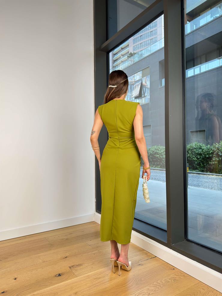 Kolsuz Pencere Detaylı Aksesuarlı Stanton Yeşil Kadın Elbise 25Y455