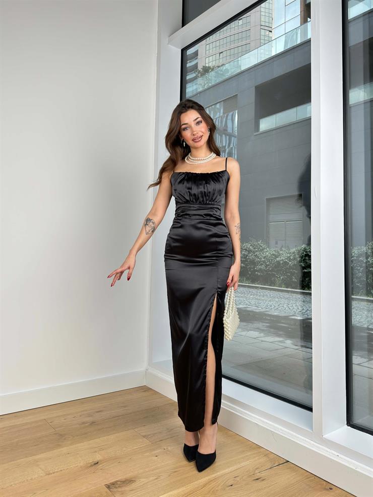 Göğüs Kısmı Büzgülü İnce Askılı Belden Oturtmalı Stefani Kadın Siyah Saten Elbise 24Y130