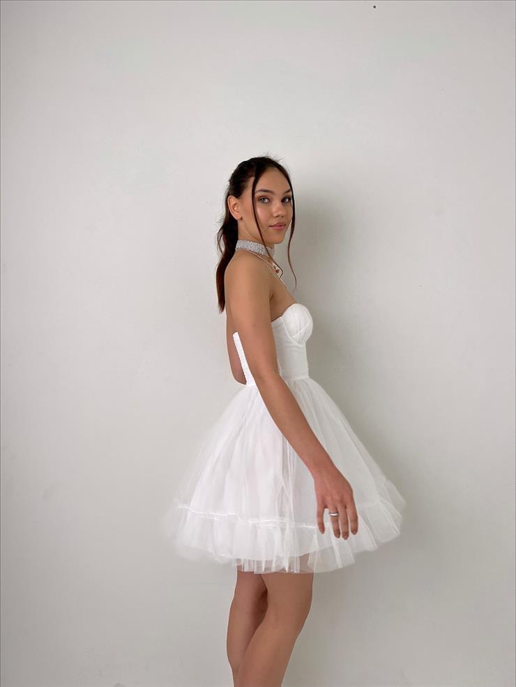 Straplez Belden Oturtmalı Eteği Tül Tara Kadın Beyaz Mini Elbise 23Y000027