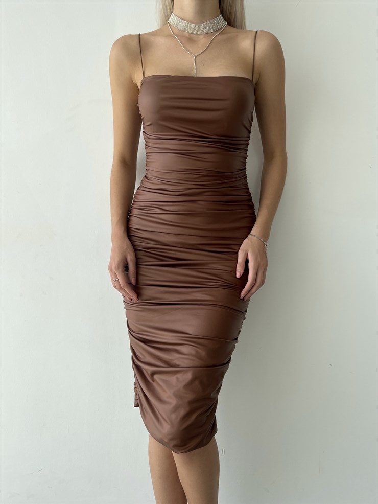 Streç İnce Askı Drapeli Juncus Kadın Taba Vegan Deri Midi Boy Elbise 23K000099