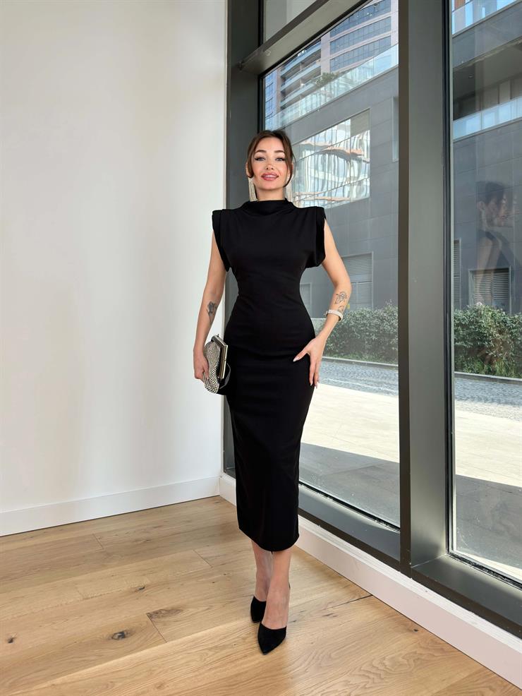 Omuz Vatkalı Kolsuz Tarin Kadın Siyah Elbise 24Y087