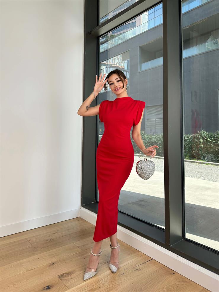 Omuz Vatkalı Kolsuz Tarin Kadın Kırmızı Elbise 24Y087