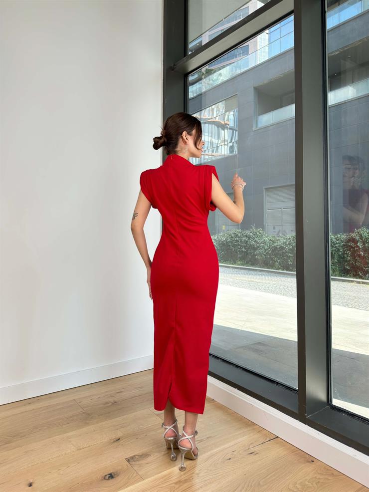 Omuz Vatkalı Kolsuz Tarin Kadın Kırmızı Elbise 24Y087