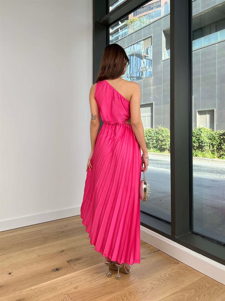 Tek Omuz Beli Pencere Detaylı Eteği Pileli Evelyn Kadın Fuşya Elbise 23Y000388