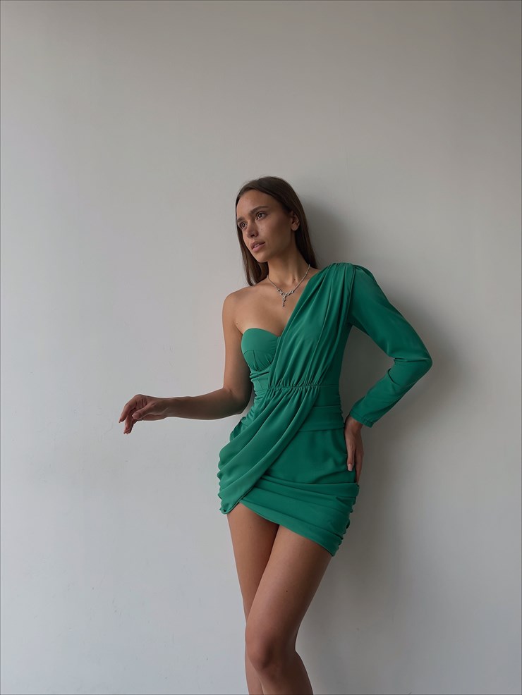 Tek Omuz Uzun Kol Önü Ve Yanları Drapeli Göğüs Pedli Traeger Kadın Yeşil Mini Elbise 23K000039