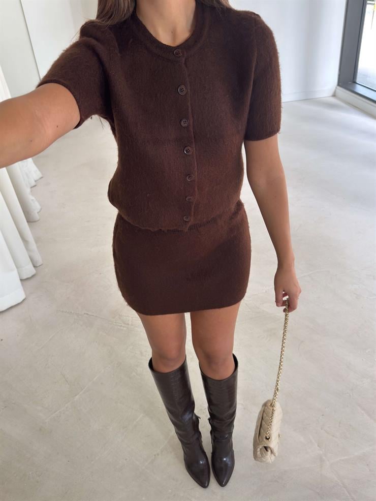 Önü Düğmeli Kısa Kollu Mini Etekli Telinda Kahve Kadın Triko İkili Takım 26K199