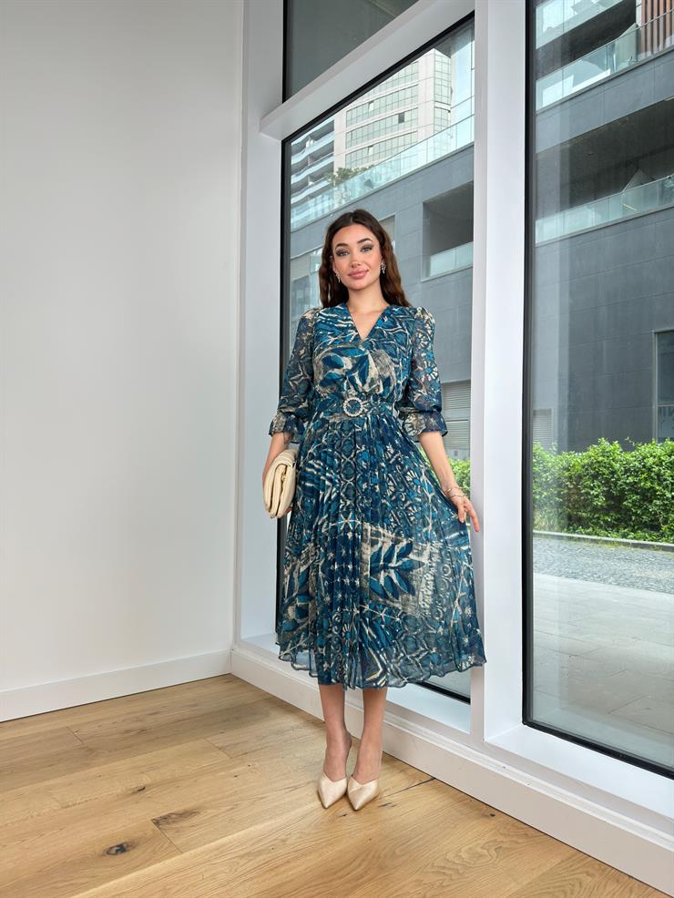 V Yaka Beli Kemerli Eteği Pileli Tendai Kadın Renkli Desenli Midi Elbise 24Y478