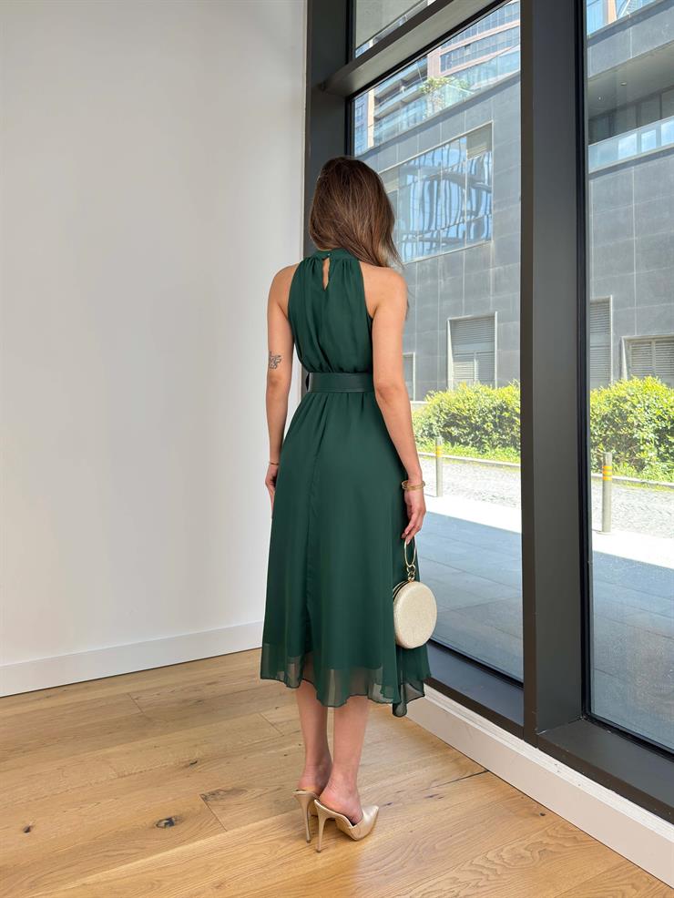Halter Yaka Beli Kemerli Teyst Zümrüt Kadın Midi Elbise 25Y273