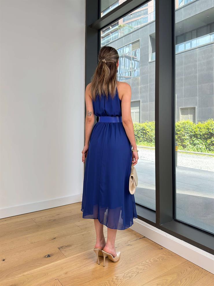 Halter Yaka Beli Kemerli Teyst Saks Kadın Midi Elbise 25Y273