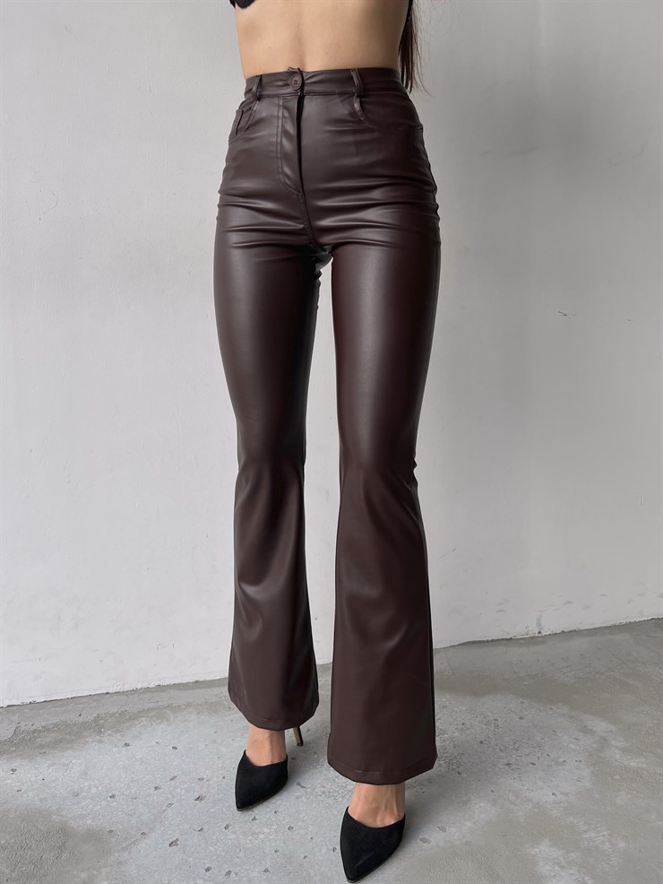 İspanyol Paça Yüksek Bel Thea Kadın Kahve Vegan Deri Pantolon 23K000218