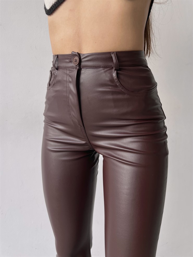 İspanyol Paça Yüksek Bel Thea Kadın Kahve Vegan Deri Pantolon 23K000218