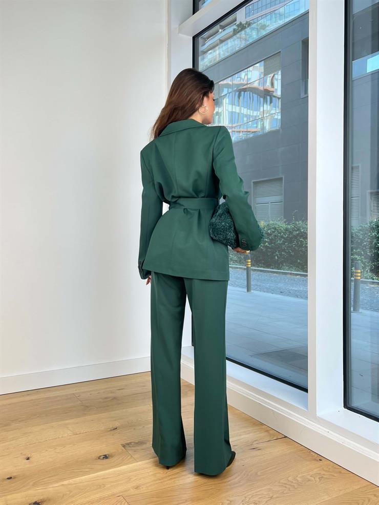 Belden Kuşaklı Blazer Ceket Yüksek Bel Bol Paça Pantolon Tian Kadın Zümrüt Takım 25K040
