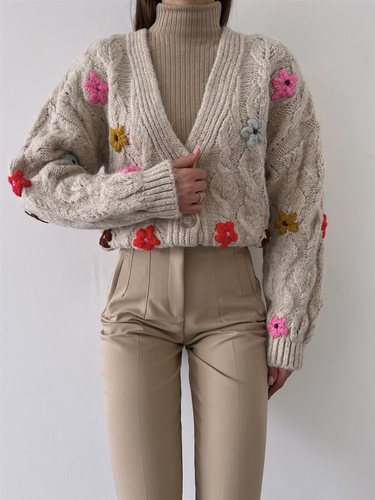  Çiçek Desenli V Yaka Düğme Kapamalı Tihana Kadın Taş Hırka 23K000257