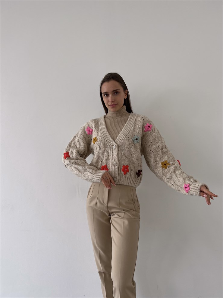  Çiçek Desenli V Yaka Düğme Kapamalı Tihana Kadın Taş Hırka 23K000257