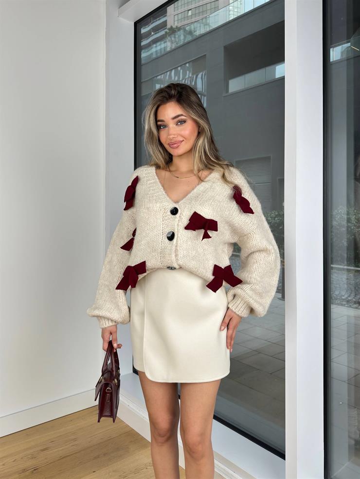 Fiyonk Detaylı Önü Düğme Kapamalı Tola Ekru Kadın Triko Hırka 25K240