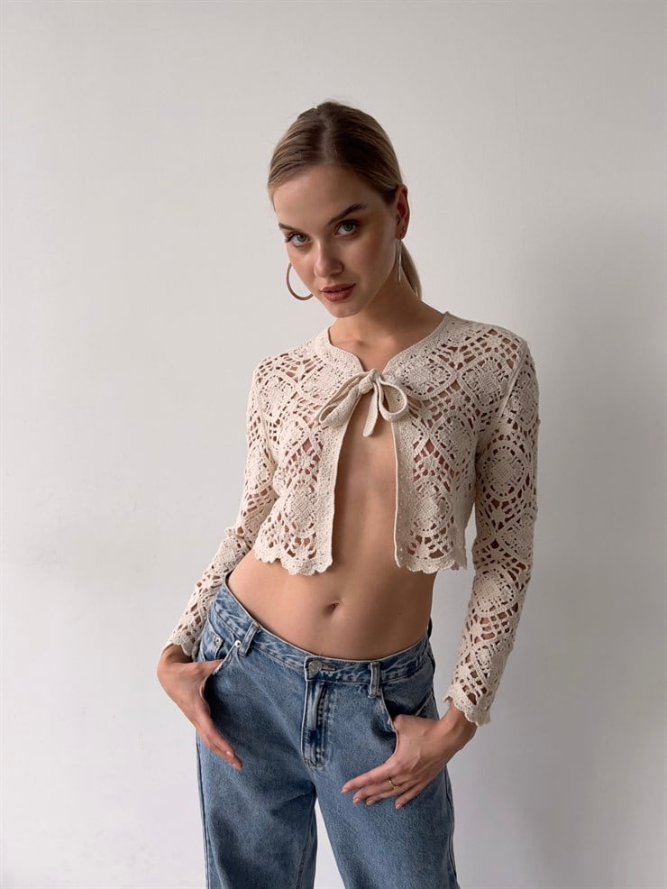 Triko Yakası Bağcıklı Motif Dokulu Adriel Kadın Bej Crop Hırka 22Y000204