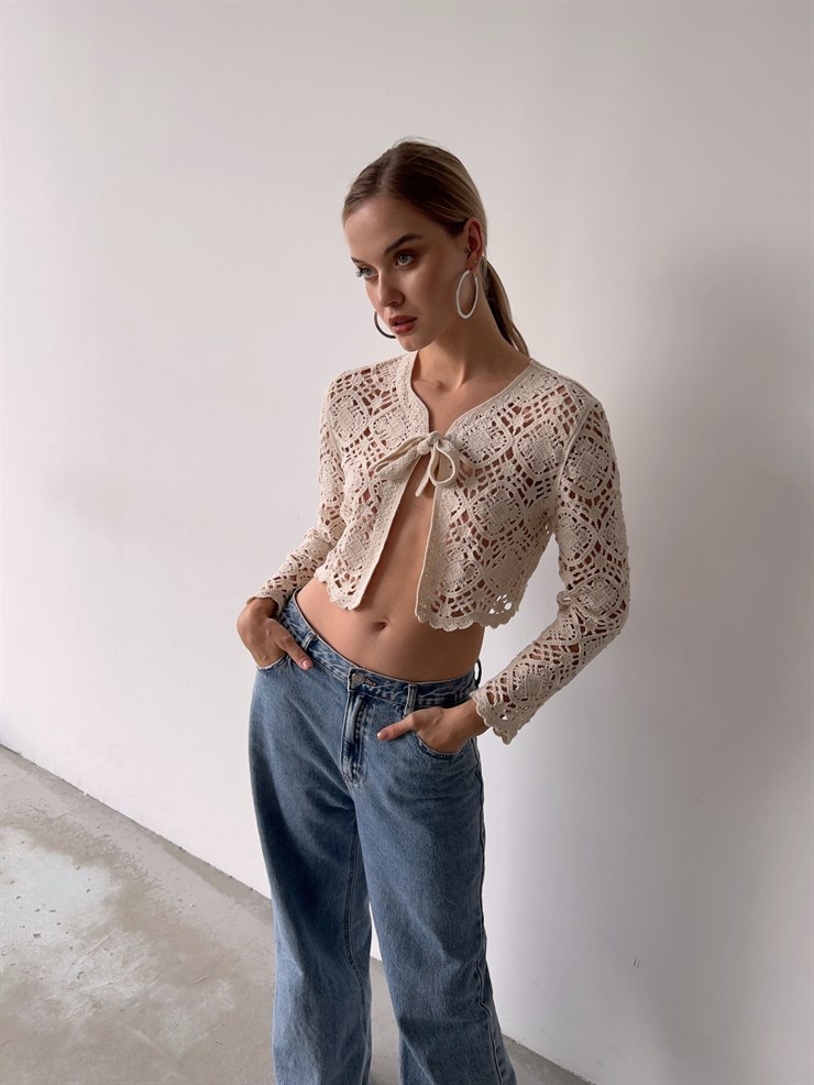 Triko Yakası Bağcıklı Motif Dokulu Adriel Kadın Bej Crop Hırka 22Y000204