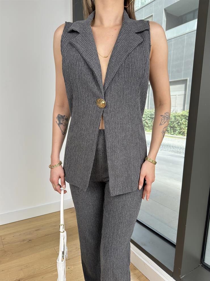 Düğme Detaylı Yelek Yüksek Bel İspanyol Paça Pantolon Ulgan Füme Kadın Takım 25Y131