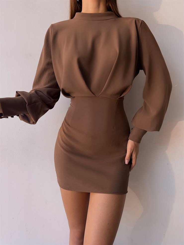 Uzun Balon Kollu Sırtı Derin Dekolteli Arbesa Kadın Kahve Mini Elbise 23K000167