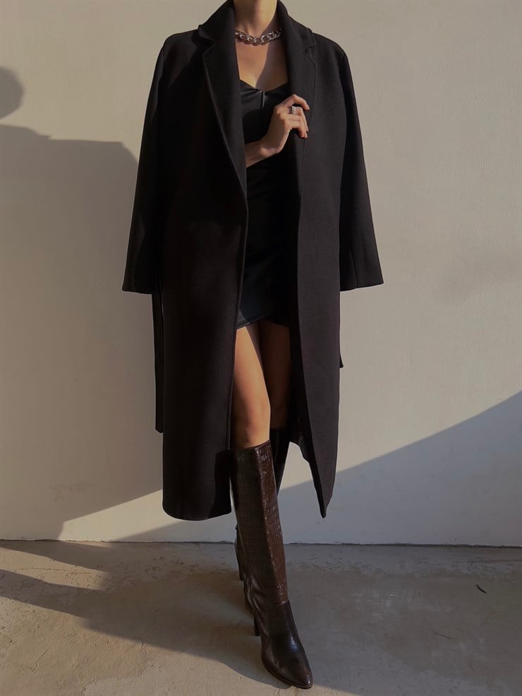 Uzun Beli Kemerli Yanları Cepli Edwin Kadın Siyah Kaşe Kaban 23K000074