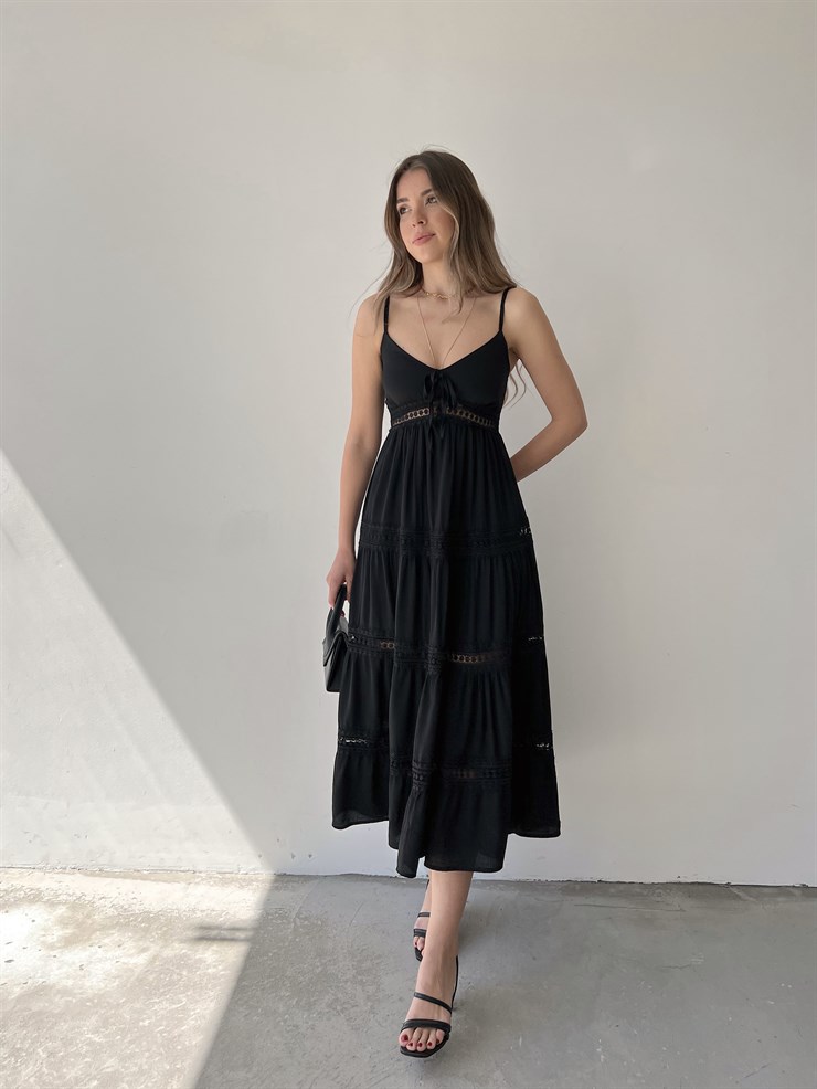 Uzun İnce Askılı Dantel Biye Detay Volanlı Elias Kadın Siyah Elbise 22Y000272