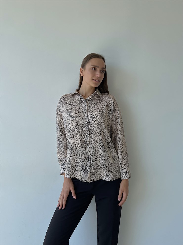 Uzun Kollu Düğme Kapamalı Önü Kısa Arkası Uzun Leopar Desenli Kadın Caterina Gömlek 22Y000511