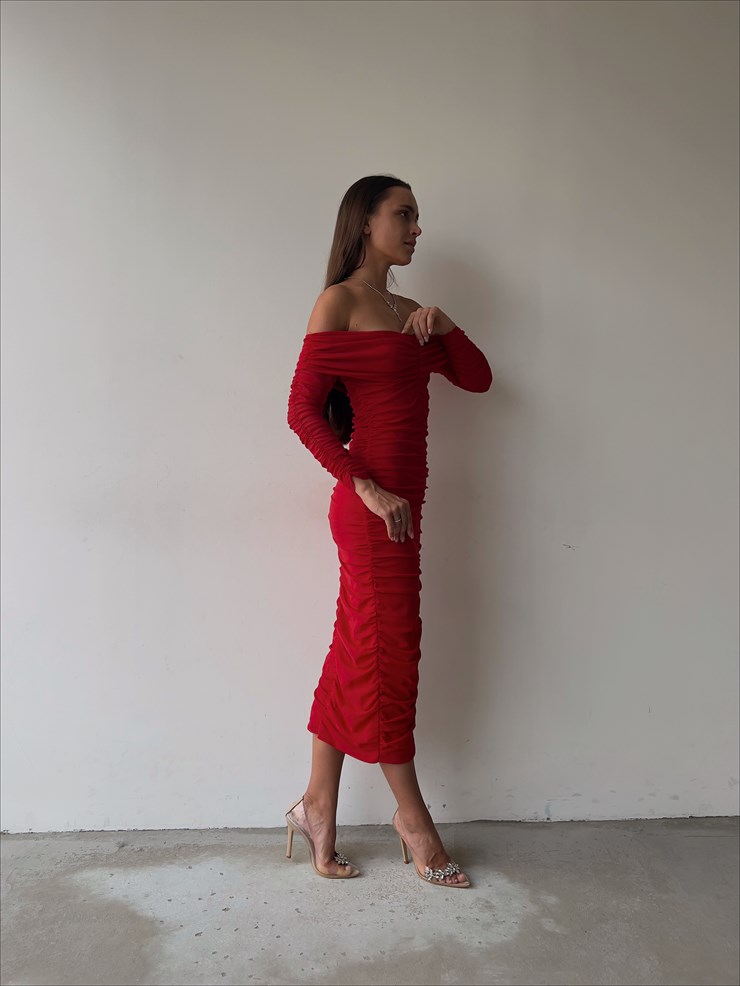 Uzun Tül Kol Düşük Omuz Drapeli Adson Kadın Kırmızı Midi Boy Elbise 23K000121