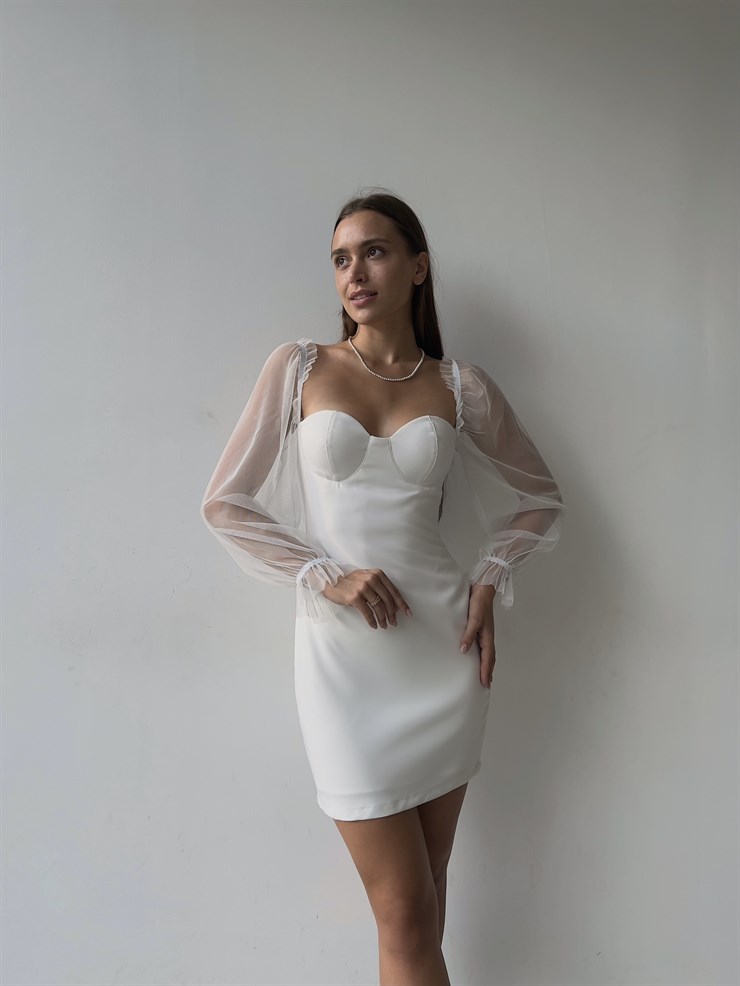 Uzun Tül Lastik Kol Kalp Yaka Göğüs Pedli Ohanna Kadın Beyaz Mini Elbise 23K000041