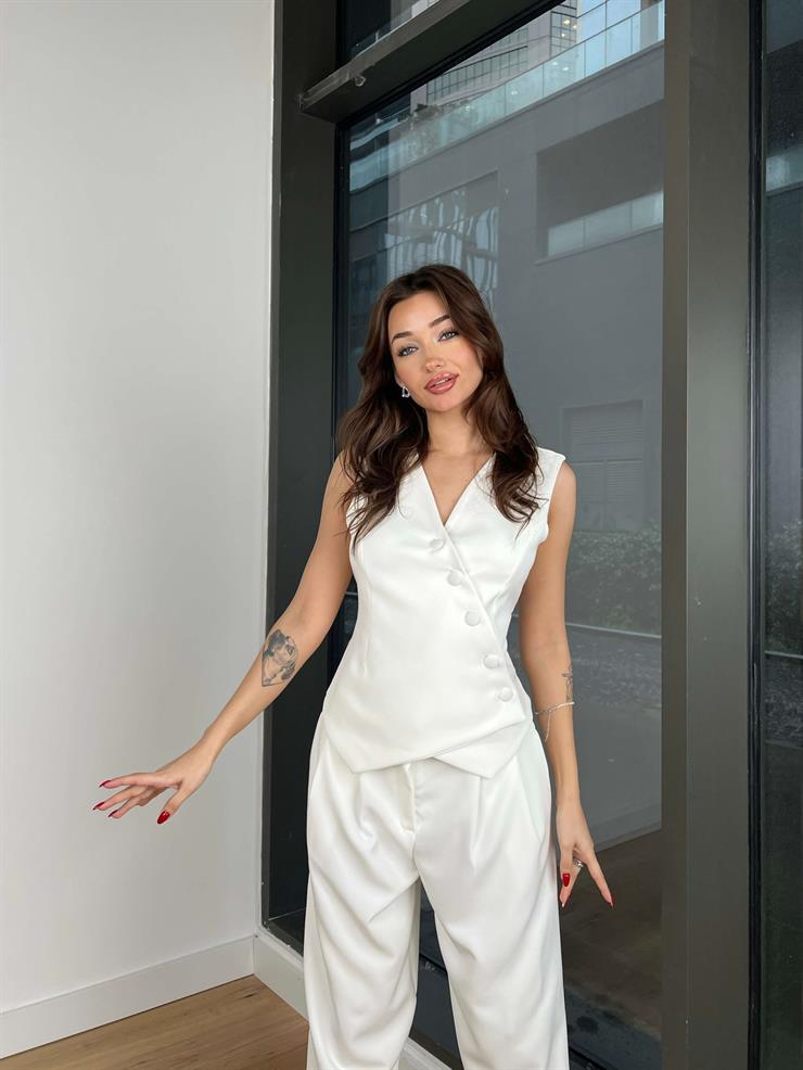 V Yaka Çapraz Düğmeli Yelek Yüksek Bel Pens Detaylı Pantolon Alisha Kadın Ekru Takım 24k417