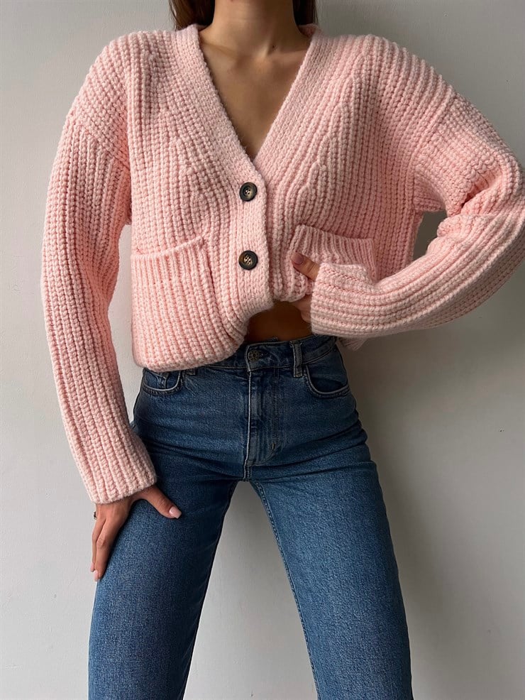 Önü Düğme Kapamalı Yanları Cepli V Yaka Kadın Pembe Crop Hırka 23K000233