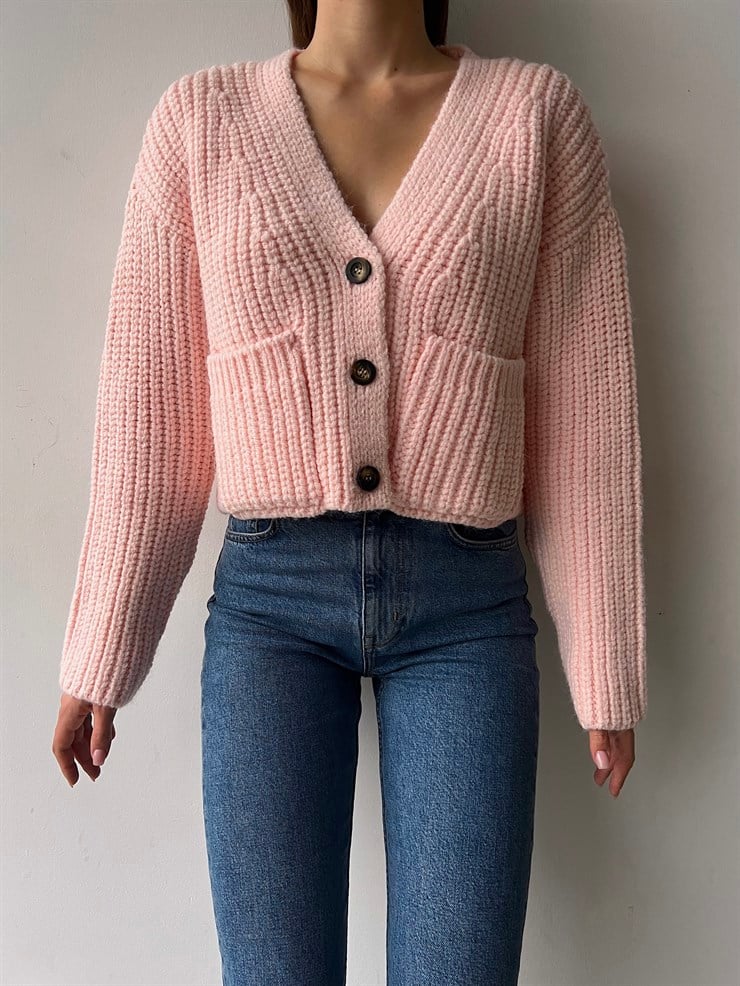 Önü Düğme Kapamalı Yanları Cepli V Yaka Kadın Pembe Crop Hırka 23K000233