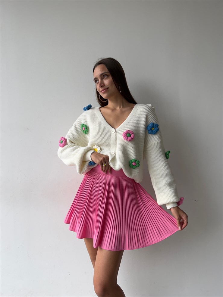 V Yaka Düğme Kapamalı Çiçekli Remko Kadın Ekru Triko Hırka 23K000163