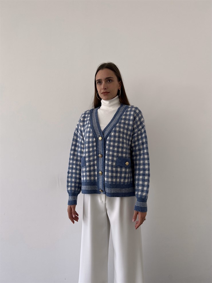 V Yaka Düğme Kapamalı Kare Desenli Mertis Kadın İndigo Hırka 23K000251