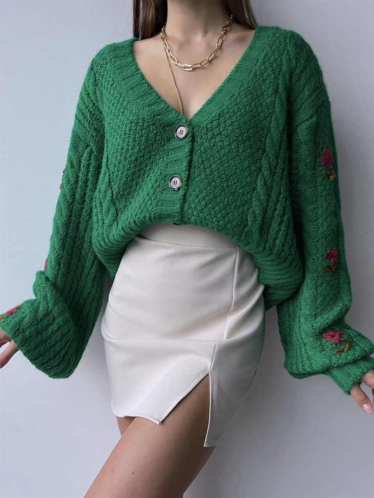 V Yaka Önü Düğme Kapamalı Nicola Kadın Zümrüt Hırka 23K000247