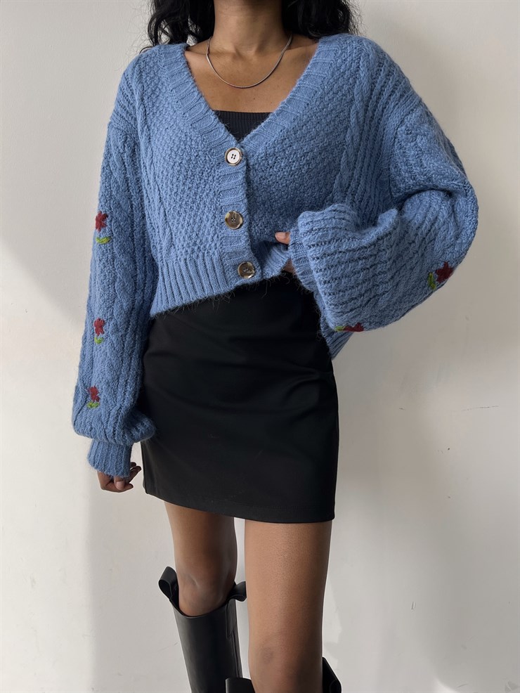 V Yaka Önü Düğme Kapamalı Nicola Kadın İndigo Hırka 23K000247