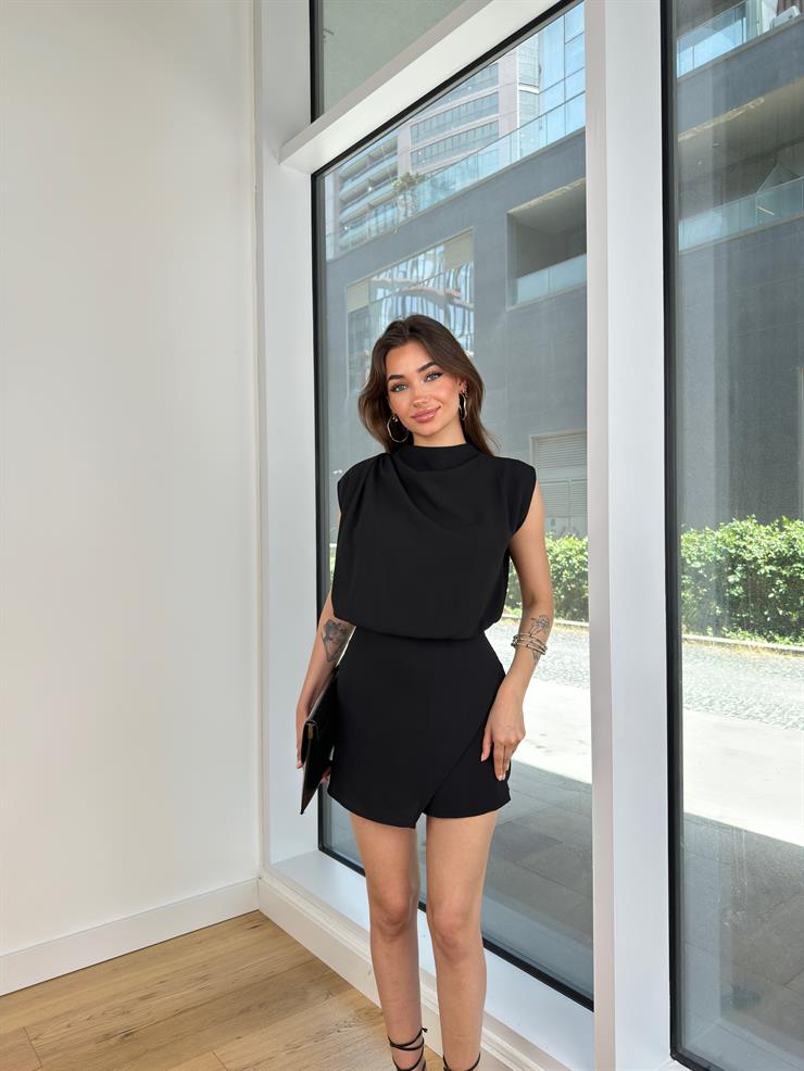 Yarım Boğazlı Kolsuz Valmir Kadın Siyah Mini Şort Tulum 24Y727