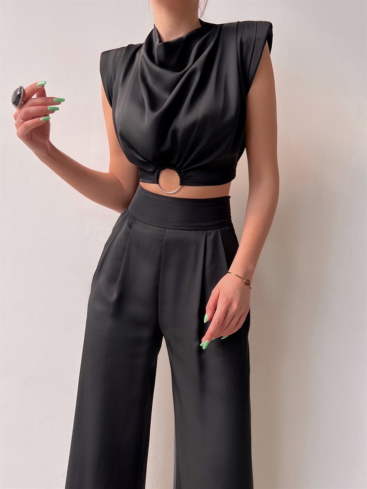 Vatkalı Halka Detay Bel Lastikli Kadın Siyah Crop Bluz 22K000631