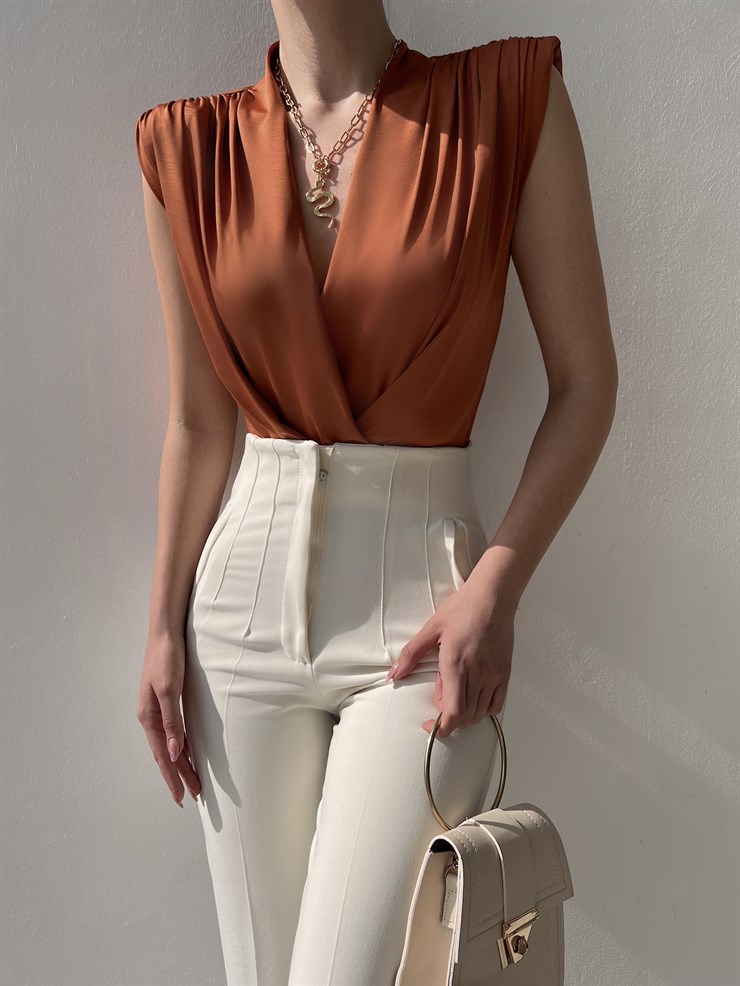 Vatkalı Kolsuz Kruvaze Garrison Kadın Tarçın Bodysuit 22Y000066