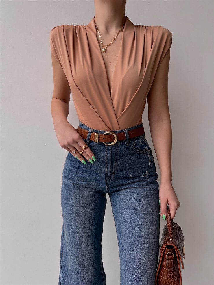 Vatkalı Kolsuz Kruvaze Garrison Kadın Camel Bodysuit 22Y000066