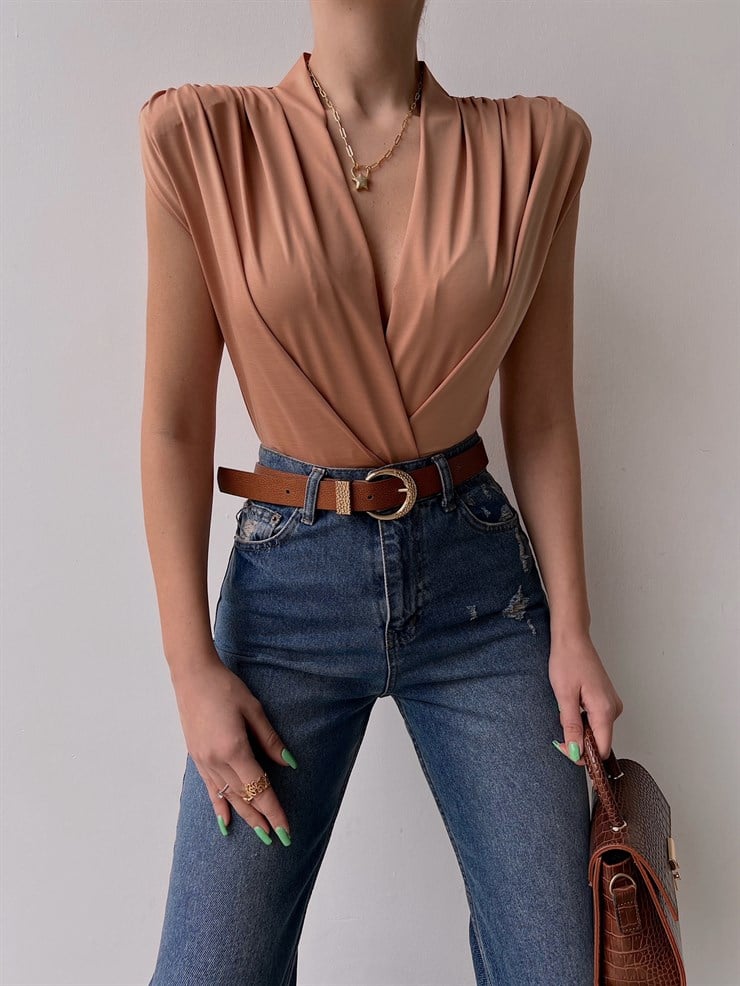 Vatkalı Kolsuz Kruvaze Garrison Kadın Camel Bodysuit 22Y000066