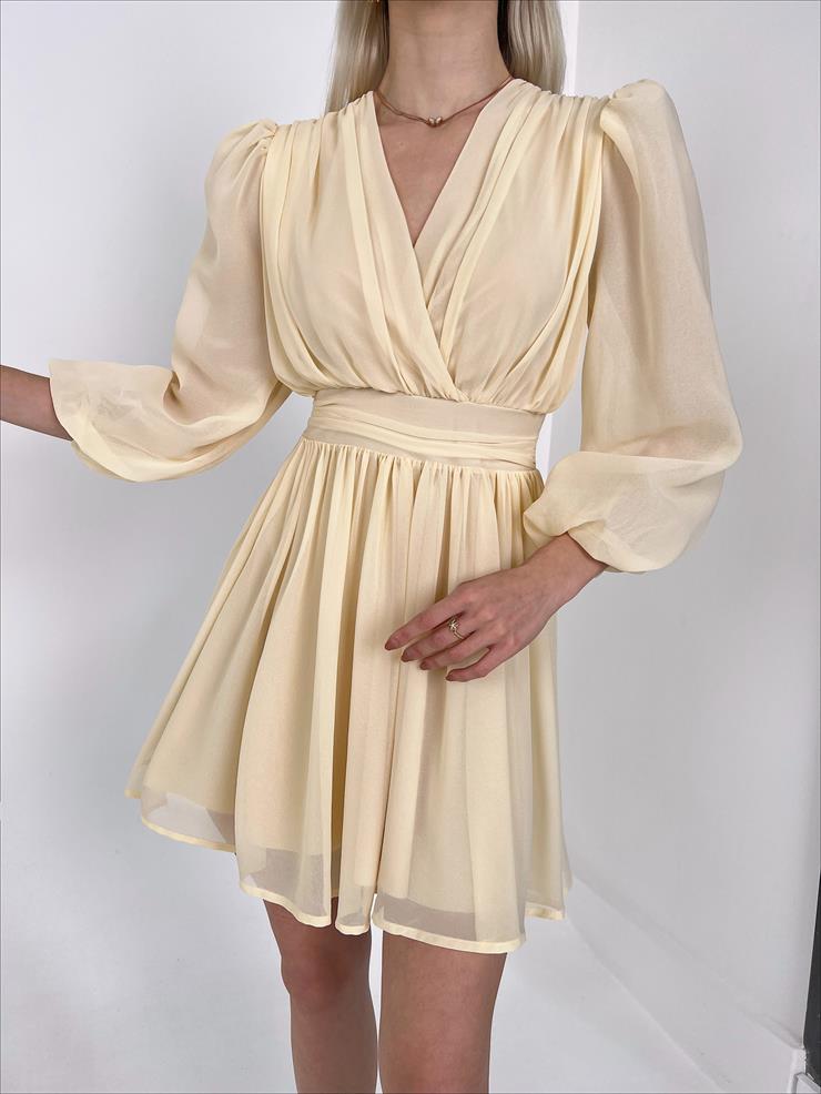Kruvaze Yaka Belden Oturtmalı Vette Kadın Bej Şifon Mini Elbise 23Y000075