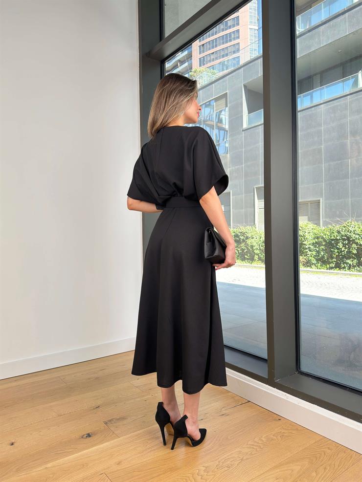 Yuvarlak Yaka Beli Kemerli Veys Siyah Kadın Elbise 25Y115