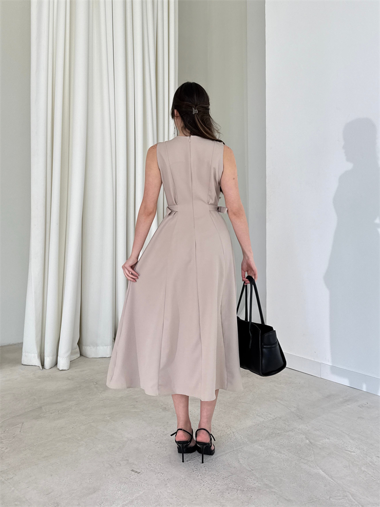 Yanı Ayarlanabilir Kemerli Sıfır Kol Midi Boy Taş Vice Kadın Elbise 26Y176