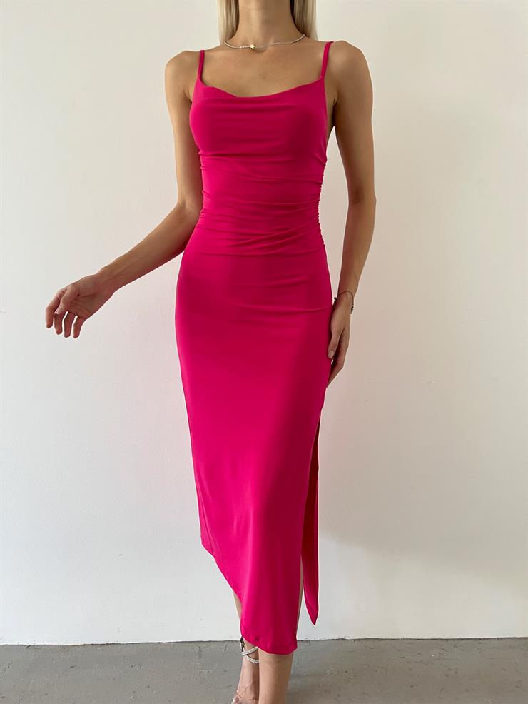 Askılı Degaje Yaka Yandan Yırtmaçlı Vicente Kadın Fuşya Midi Elbise 23Y000562