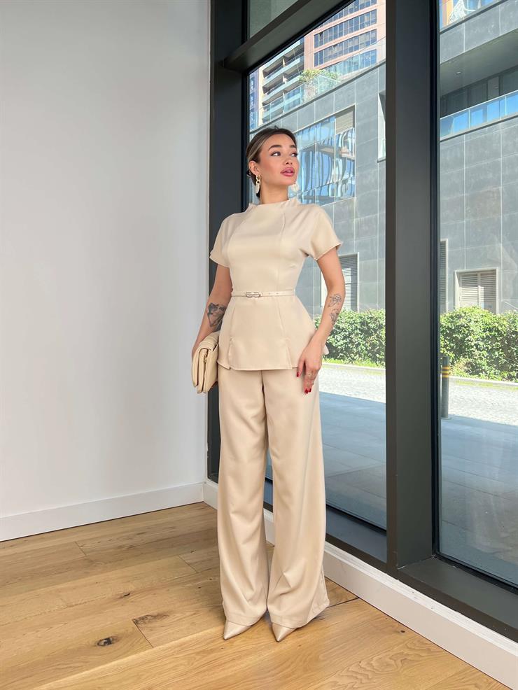 Kısa Kol Beli Kemerli Bol Paça Vörb Taş Kadın Tulum 25Y117