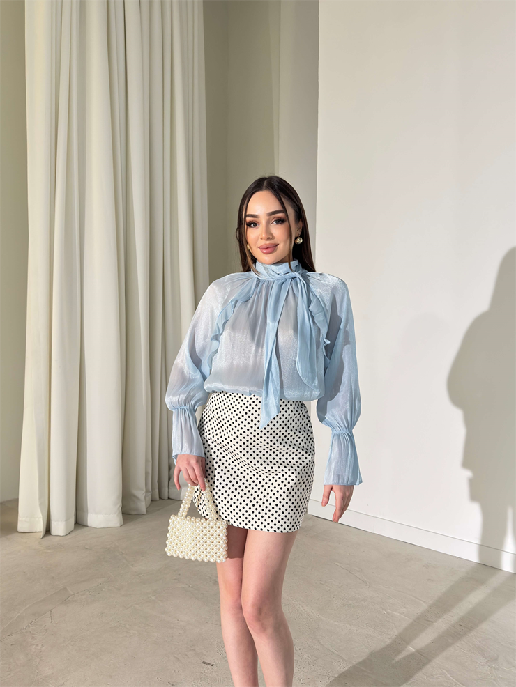 Transparan Boyundan Fularlı Parlak Kumaş Kolları Lastikli Walde Mavi Kadın Bluz 26Y112