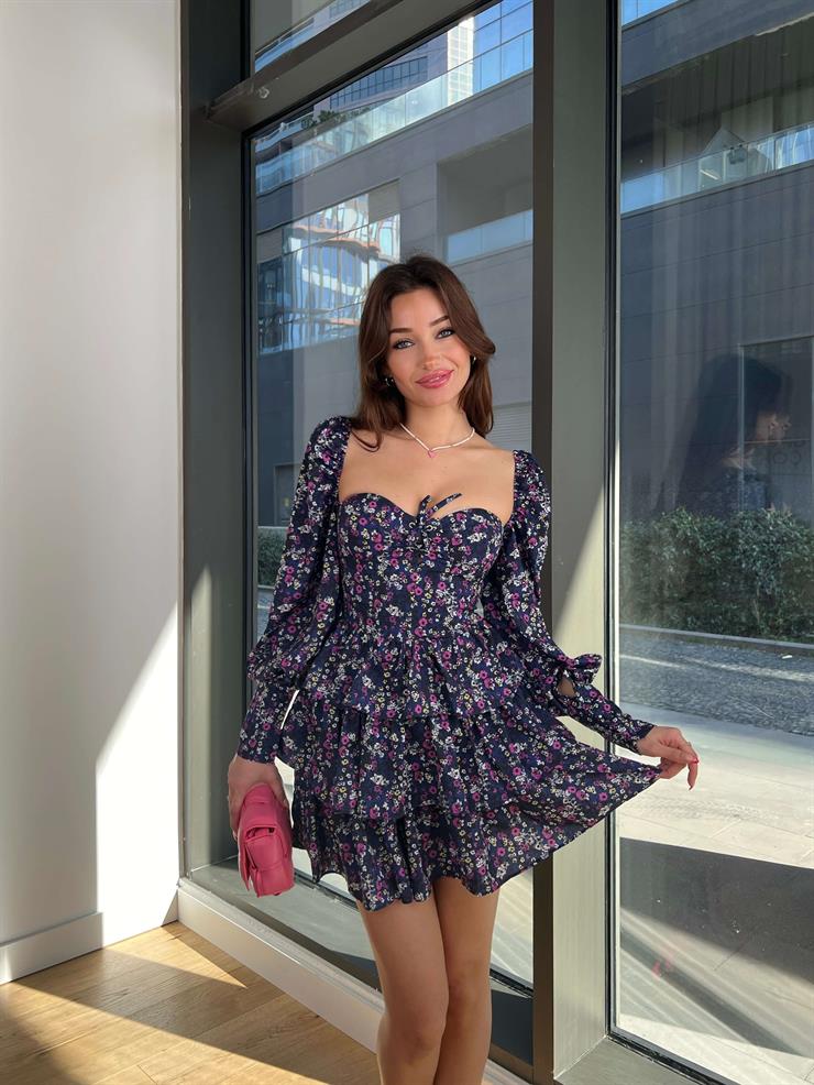 Göğsü Bağlama Detaylı Balon Kol Eteği Katlı Yadiel Kadın Lacivert Elbise 24Y058