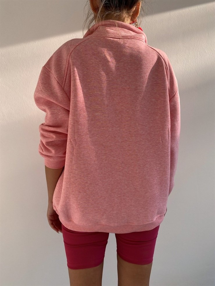 Yakası Fermuarlı Kanguru Cepli Kadın Pembe Sweat 22K000016